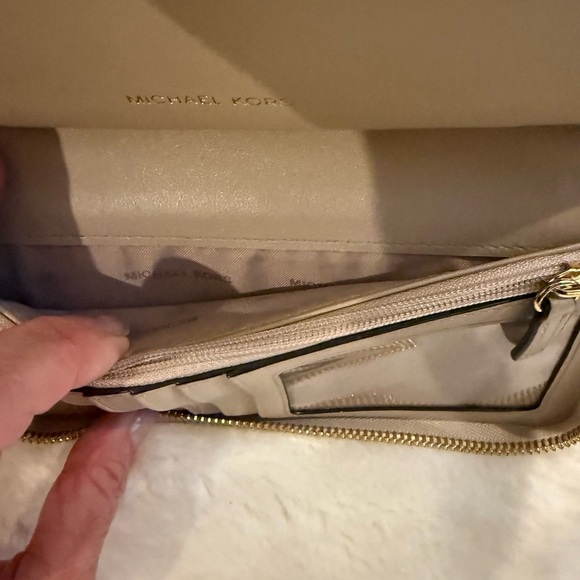 Michael Kors Gold Quilted Continental Wristlet Wallet Jet Set 🎄 - Picture 9 of 16